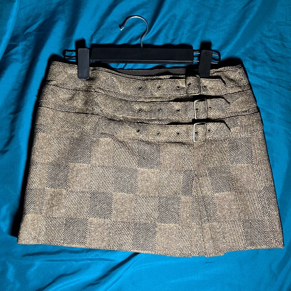 Express Vintage brown wool patched tweed mini skirt with 3 buckles.